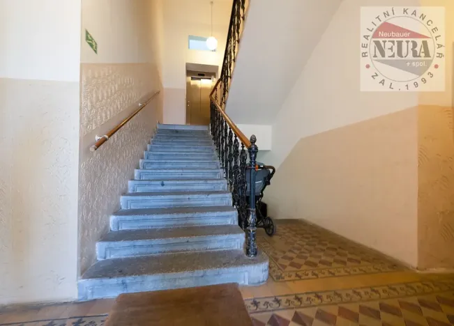Prodej bytu 1+1, Praha - Smíchov, U Paliárky, 43 m2