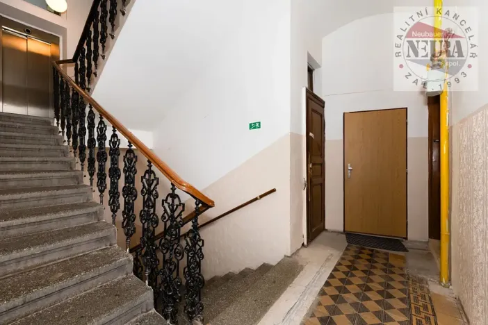 Prodej bytu 1+1, Praha - Smíchov, U Paliárky, 43 m2