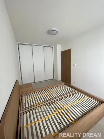 Pronájem bytu 2+kk, Praha - Stodůlky, Ferrariho, 60 m2