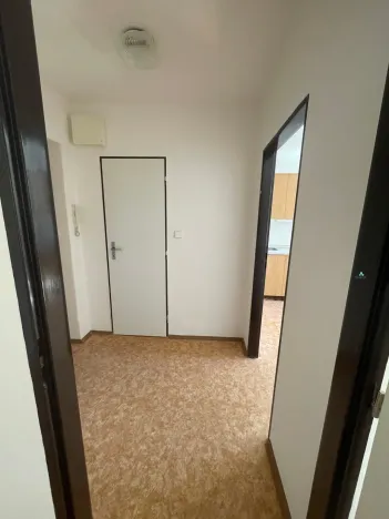 Pronájem bytu 1+1, Neratovice, Školní, 31 m2
