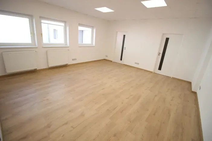 Pronájem kanceláře, Praha - Žižkov, Husitská, 63 m2