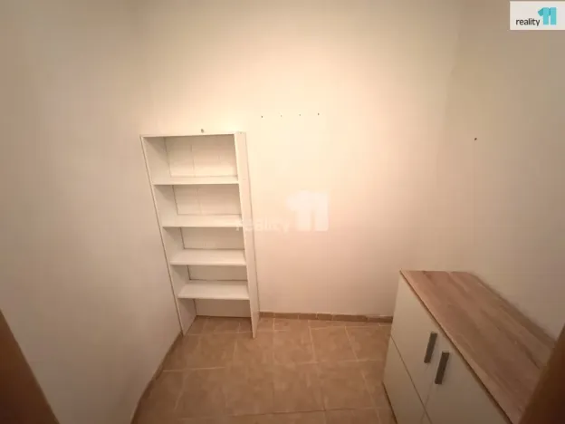 Pronájem bytu 2+kk, Praha - Vysočany, Kolbenova, 85 m2