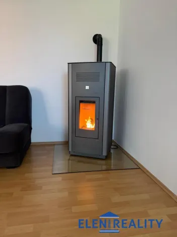 Pronájem bytu 2+kk, Hradec-Nová Ves, 66 m2
