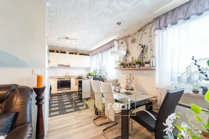 Prodej bytu 3+1, Hýsly, 68 m2