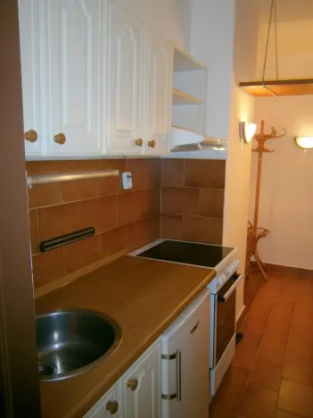 Pronájem bytu 1+kk, Praha - Libeň, Kašparovo náměstí, 30 m2