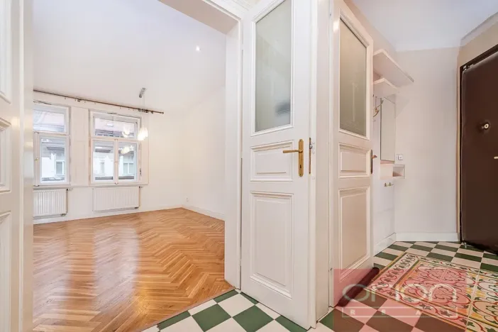 Pronájem bytu 3+1, Praha - Smíchov, Zborovská, 89 m2