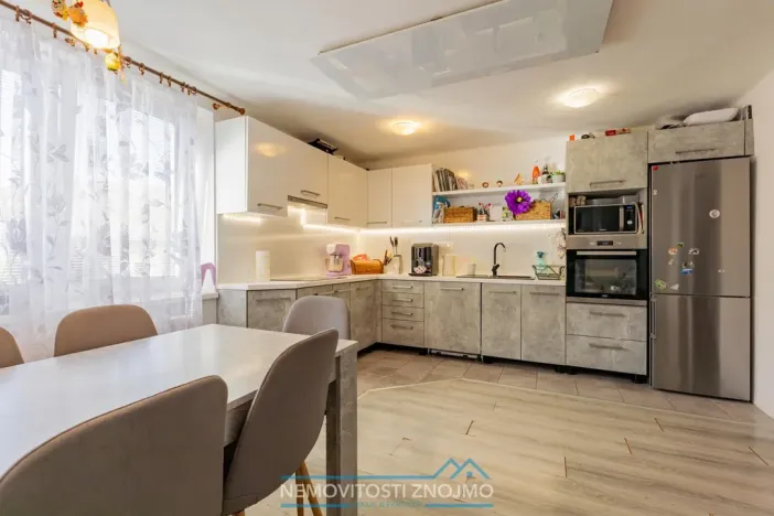 Prodej vícegeneračního domu, Práče, 180 m2