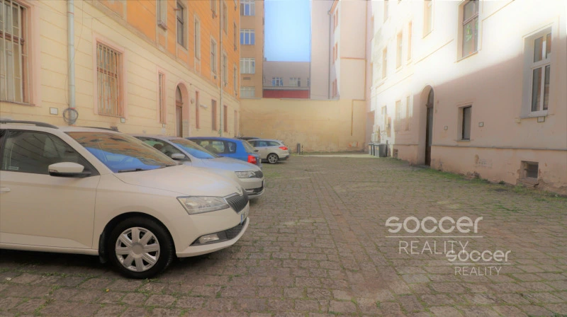 Pronájem bytu 2+1, Praha - Nové Město, Karlovo náměstí, 65 m2