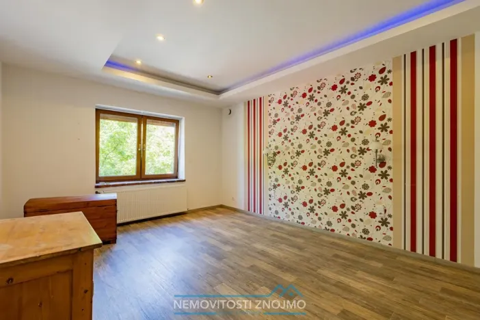 Prodej atypického bytu, Znojmo, Sokolská, 169 m2