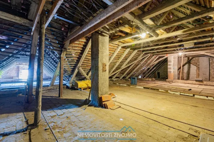 Prodej atypického bytu, Znojmo, Sokolská, 169 m2