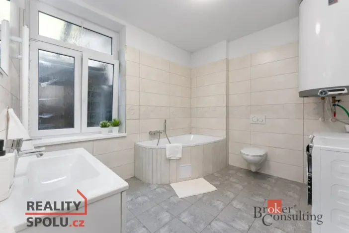 Pronájem rodinného domu, Úpice, Regnerova, 90 m2