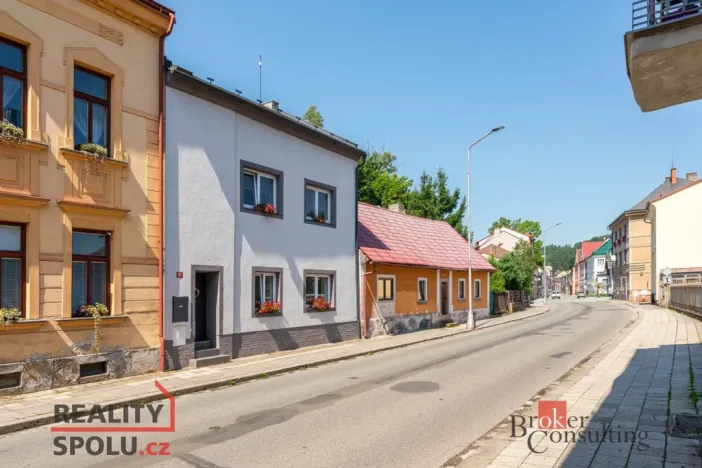 Pronájem rodinného domu, Úpice, Regnerova, 90 m2