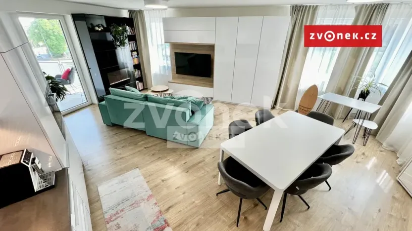 Prodej bytu 2+kk, Zlín, třída Svobody, 66 m2