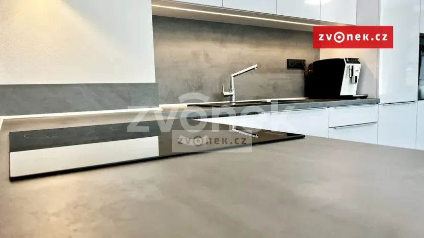 Prodej bytu 2+kk, Zlín, třída Svobody, 66 m2