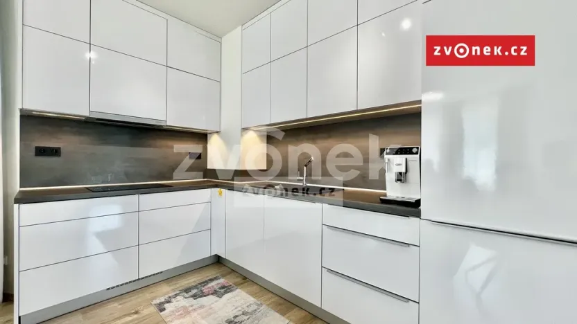 Prodej bytu 2+kk, Zlín, třída Svobody, 66 m2