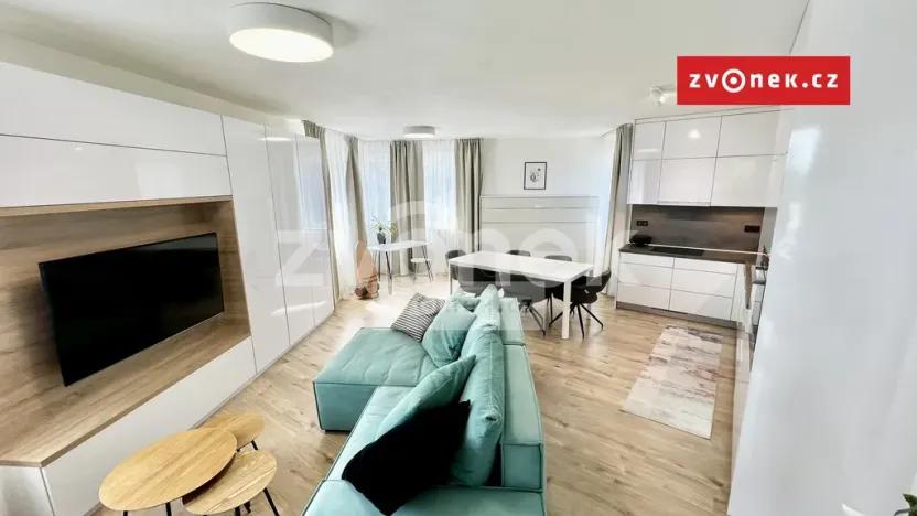 Prodej bytu 2+kk, Zlín, třída Svobody, 66 m2
