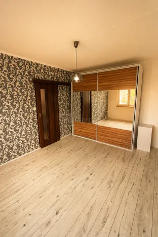 Pronájem bytu 2+1, Karlovy Vary, Svobodova, 34 m2