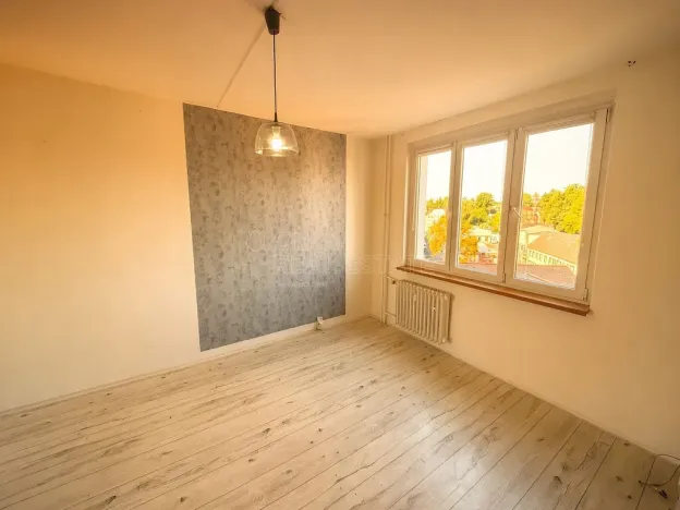 Pronájem bytu 2+1, Karlovy Vary, Svobodova, 34 m2