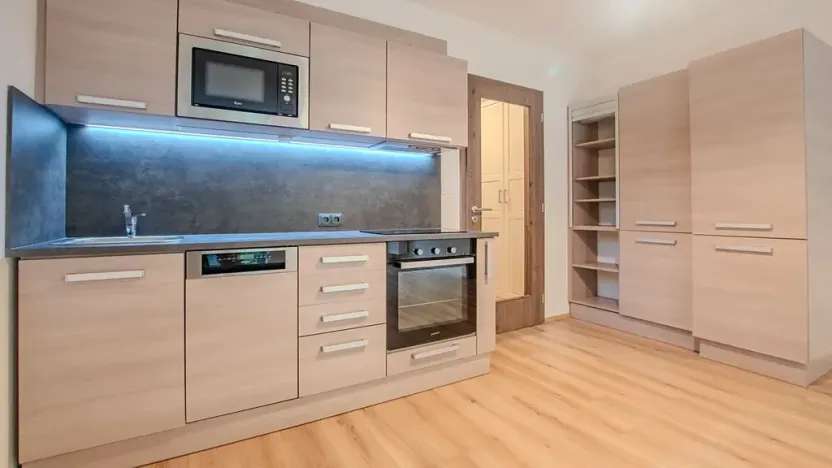 Pronájem bytu 2+kk, Kutná Hora, Plk. Loudy, 47 m2
