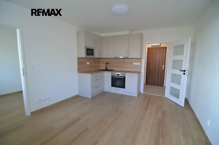 Pronájem bytu 2+kk, Praha - Krč, Ružinovská, 33 m2
