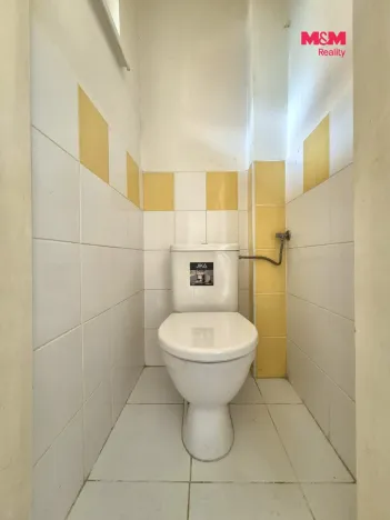 Pronájem bytu 1+kk, Praha - Holešovice, Stupkova, 31 m2