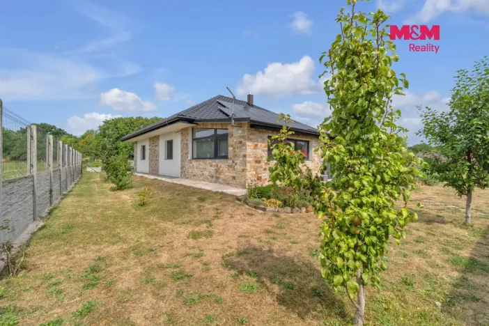 Prodej rodinného domu, Kněžmost - Malobratřice, 175 m2