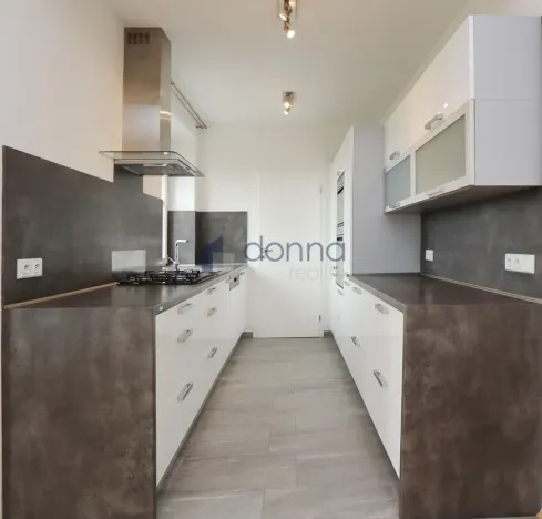 Pronájem bytu 3+kk, Praha, Pod lázní, 80 m2