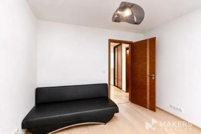 Pronájem bytu 3+1, Praha - Košíře, Lovčenská, 76 m2