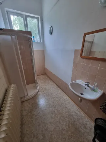 Pronájem skladu, Zlín, Kvítková, 156 m2