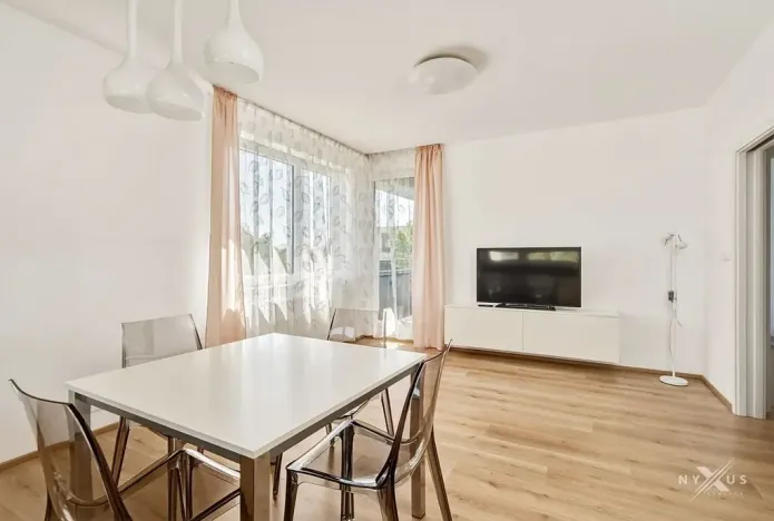 Pronájem bytu 2+kk, Praha - Černý Most, Mrázkova, 46 m2