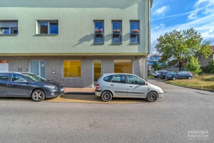 Pronájem obchodního prostoru, Přelouč, Tůmy Přeloučského, 64 m2