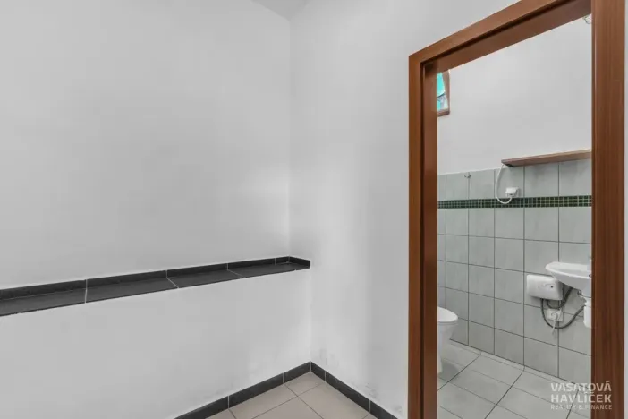 Pronájem obchodního prostoru, Přelouč, Tůmy Přeloučského, 64 m2