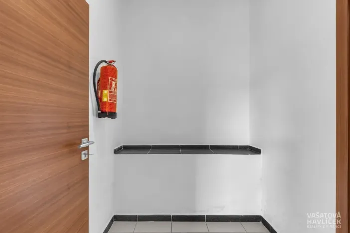 Pronájem obchodního prostoru, Přelouč, Tůmy Přeloučského, 64 m2
