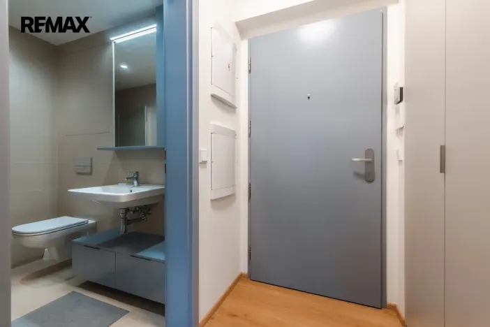 Pronájem bytu 1+kk, Praha - Libeň, U Vlachovky, 31 m2
