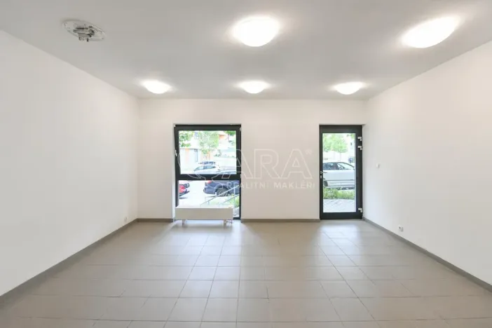 Pronájem obchodního prostoru, Praha - Uhříněves, Jindřicha Bubeníčka, 34 m2