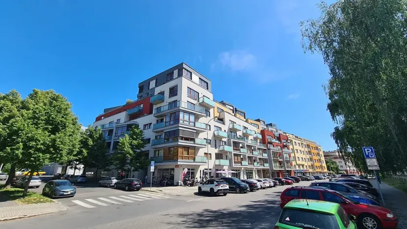 Pronájem bytu 2+kk, Praha - Podolí, Nedvědovo náměstí, 51 m2