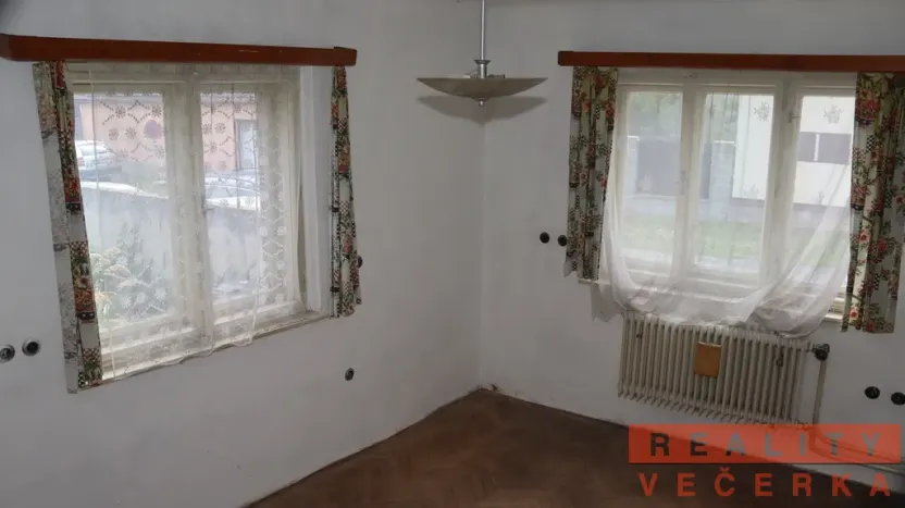 Prodej rodinného domu, Chrást, Kolmá, 180 m2