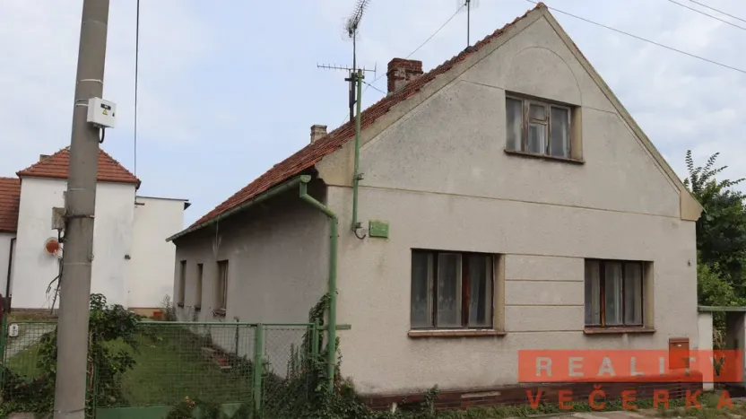 Prodej rodinného domu, Chrást, Kolmá, 180 m2