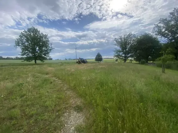 Dražba pole, Kamenný Újezd, 595 m2