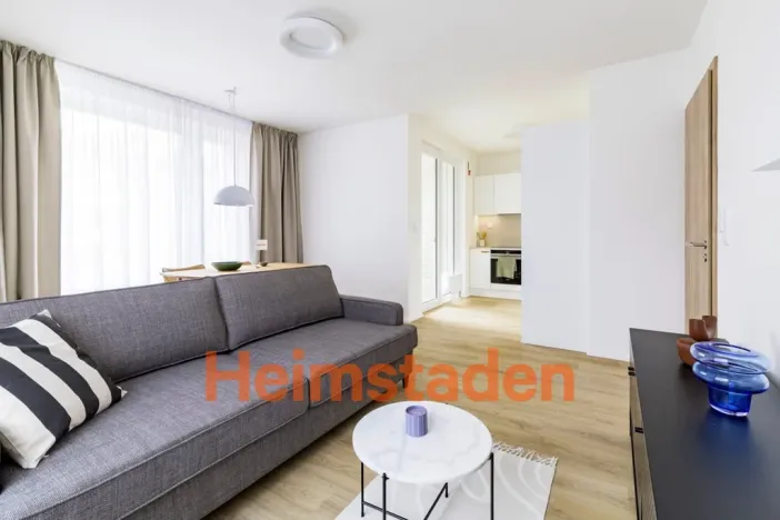 Pronájem bytu 2+kk, Praha - Holešovice, U Pergamenky, 53 m2