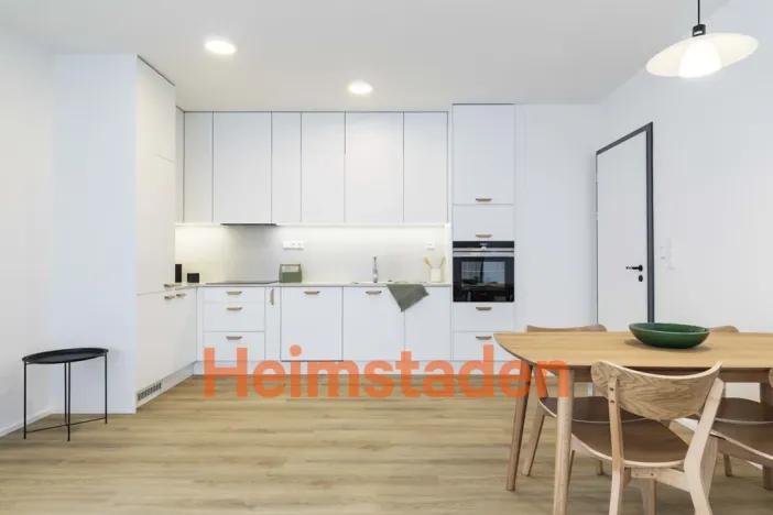 Pronájem bytu 3+kk, Praha - Holešovice, U Pergamenky, 85 m2