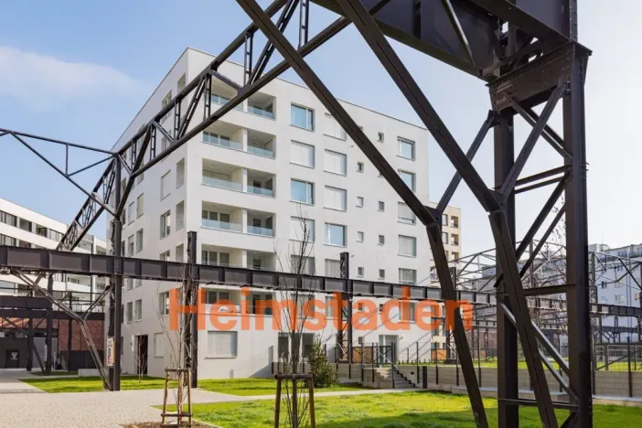 Pronájem bytu 3+kk, Praha - Holešovice, U Pergamenky, 85 m2