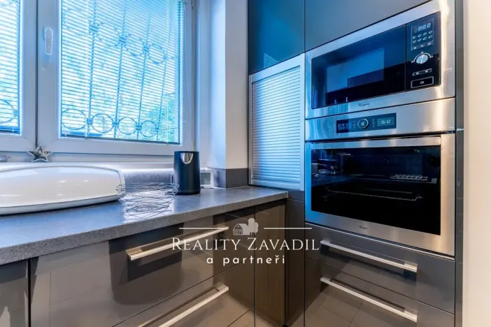 Prodej bytu 3+1, Praha - Strašnice, U kombinátu, 77 m2