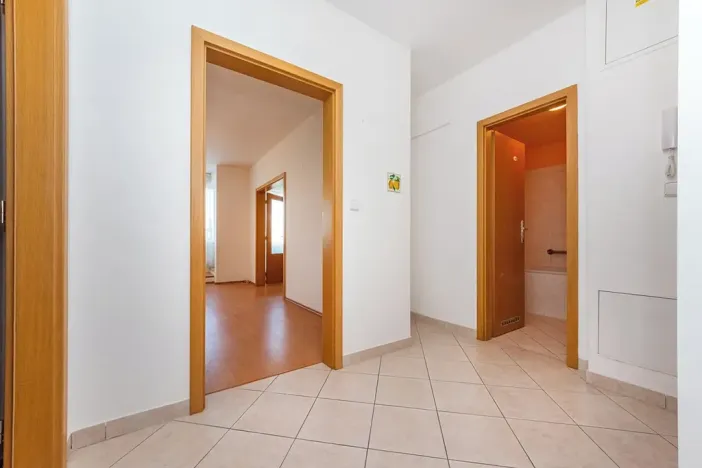 Prodej bytu 1+1, Praha - Stodůlky, Petržílkova, 49 m2