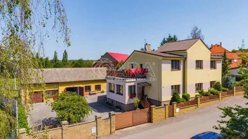 Prodej rodinného domu, Mořina, 320 m2