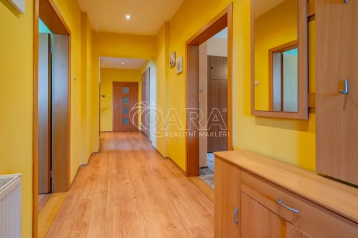 Prodej rodinného domu, Mořina, 320 m2