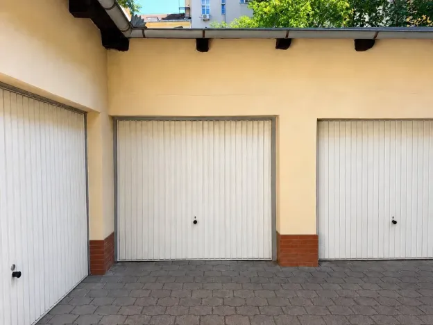 Prodej garáže, Praha, Wenzigova, 17 m2