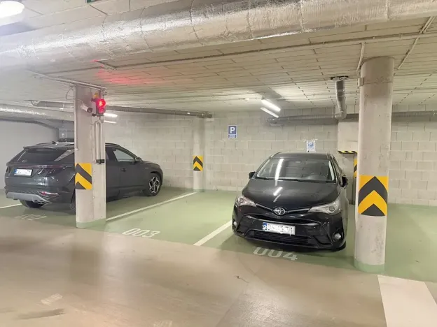 Pronájem garážového stání, Praha - Stodůlky, Hábova, 12 m2