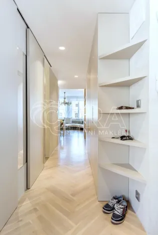 Prodej bytu 2+kk, Praha - Malá Strana, Újezd, 51 m2