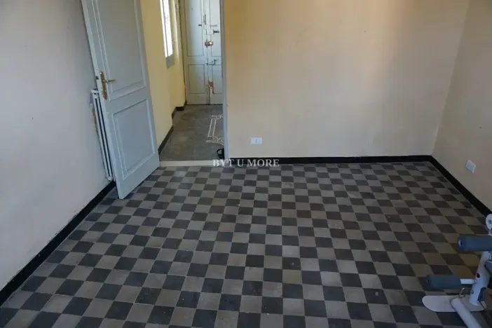 Prodej bytu 4+kk, Janov, Itálie, Via Liberti, 85 m2